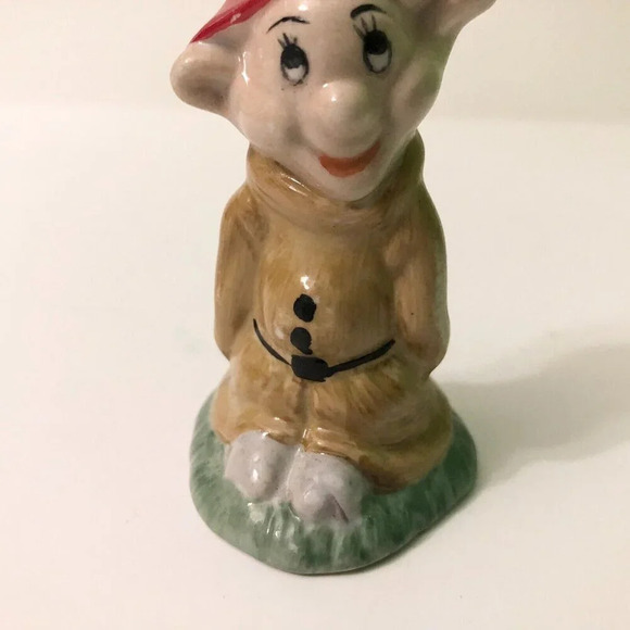 Vintage Dopey Figurine Red Hat Ceramic Snow White 3.5 Inch Tall Figure Unmarked - Picture 3 of 16